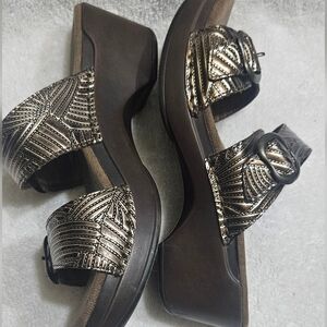 Dansko Sophie Gold Embossed Wedge Sandal Double Buckle Leather Black 38 US 7